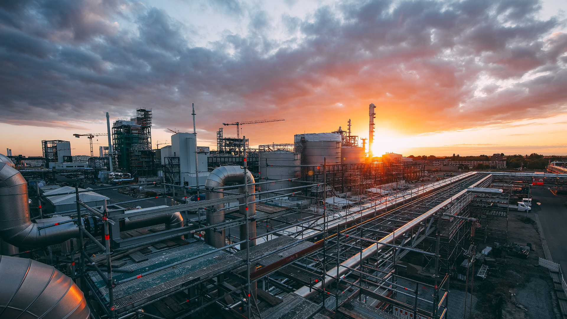 Turning the challenge into an opportunity The chemical sector as a key